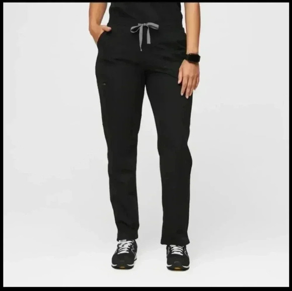 Figs black women's scrub set small - Picture 2 of 15